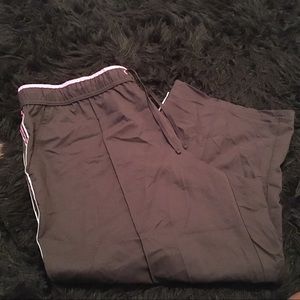 USED Made For Life Capri Pants